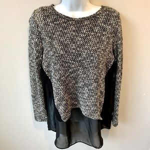 3/$30 Bar III Black/white textured top 2in1